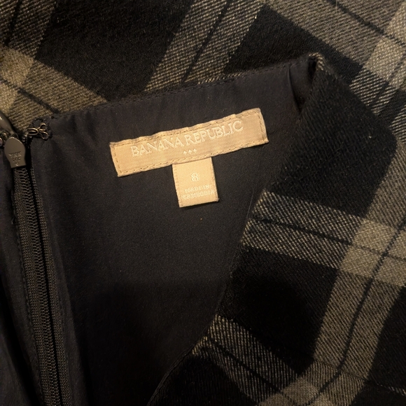 Banana Republic Black and Gray Plaid Mini Skirt - Picture 3 of 3